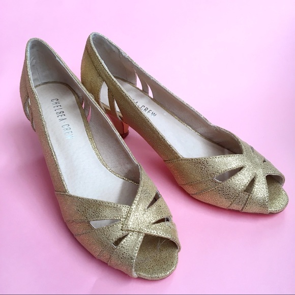 Chelsea Crew Shoes - NIB Chelsea Crew Gold Pumps Chelsea Crew Shoes - NIB Chelsea Crew Gold Pumps